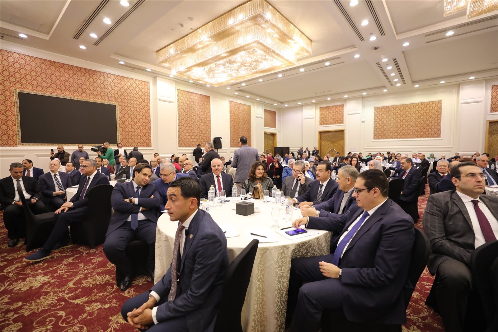 41f7041e-9883-40bd-8ee7-3d38fb496f40