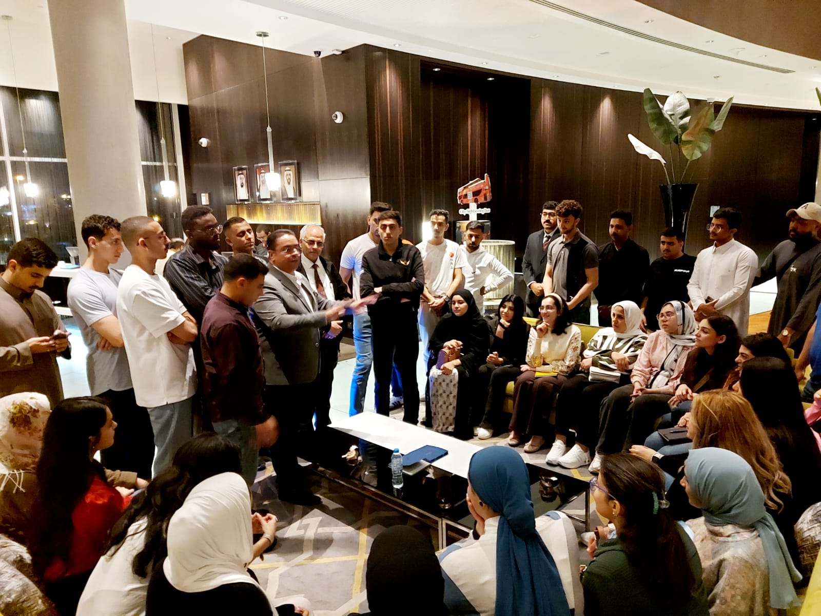 إطلاق برنامج إعداد قادة الشباب العربي في جامعة الشارقة