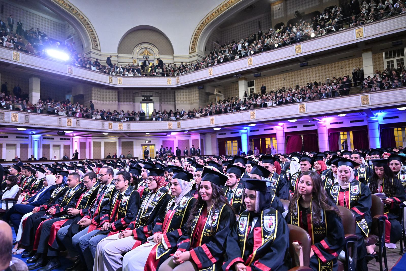 جامعة القاهرة تحتفل بتخريج دفعة نوفمبر 2023 من طب قصر العيني