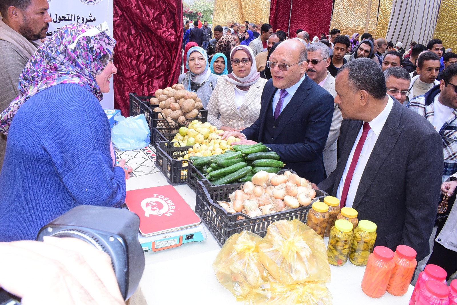 جامعة سوهاج تطلق مهرجان رمضان جانا لدعم المشروعات الصغيرة