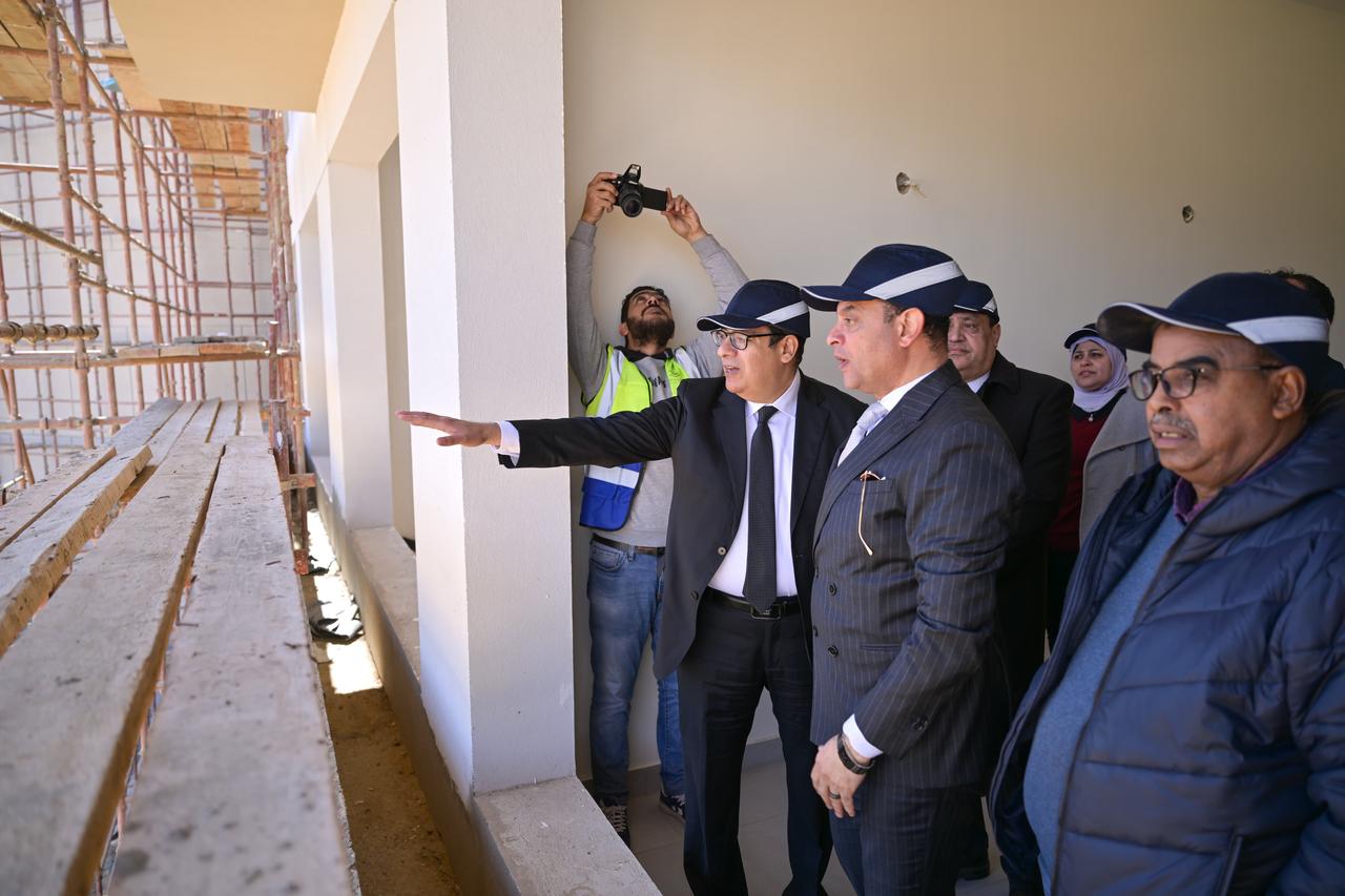 جولة تفقدية لرئيس جامعة القاهرة