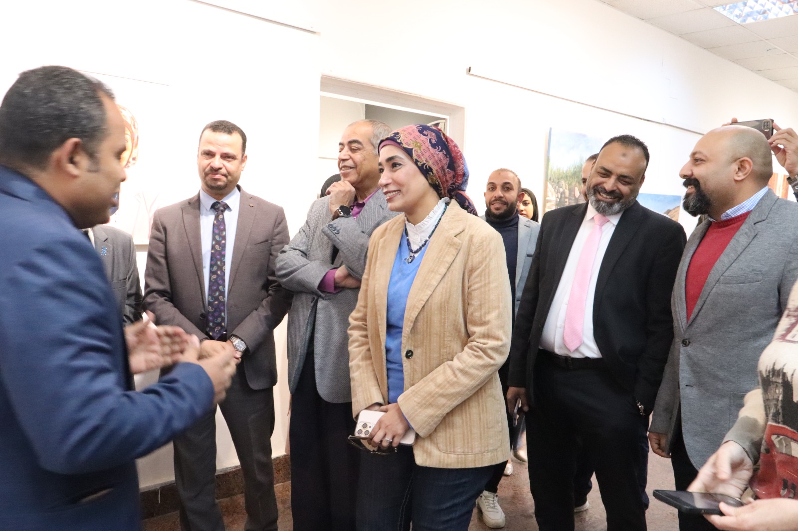 انطلاق المعرض الفني سيمبوزيوم الفنون الدولي الأول بجامعة الأقصر