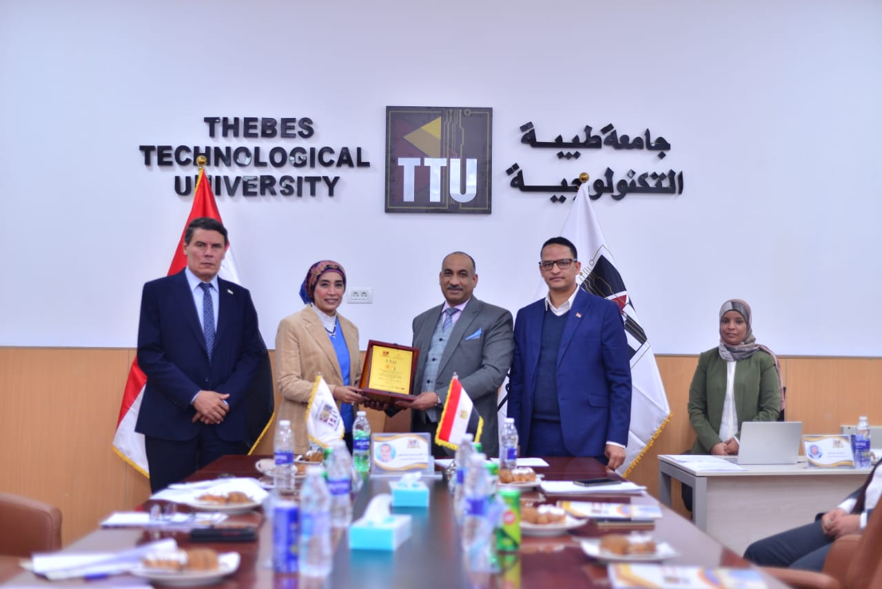 رئيس جامعة الأقصر تشهد ختام مؤتمر شباب التكنولوجيين