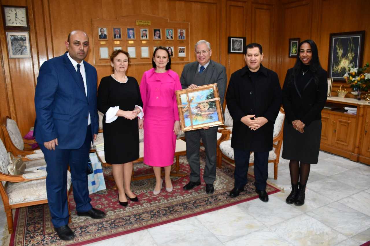 جامعة حلوان تعزز شراكاتها الدولية مع جامعة الصداقة الروسية