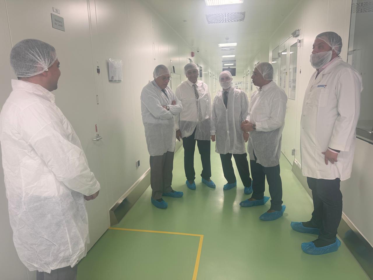 شراكة استراتيجية بين جامعة 6 أكتوبر وسرفية العالمية لتدريب طلاب الصيدلة