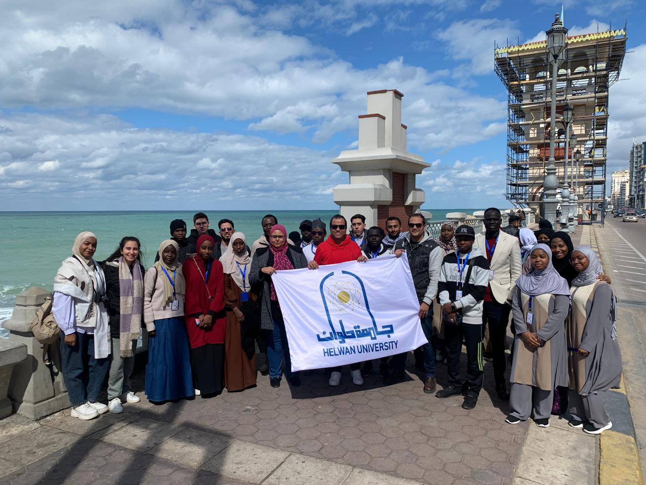 رحلات جامعة حلوان لتعريف الوافدين بالمعالم الأثرية والسياحية