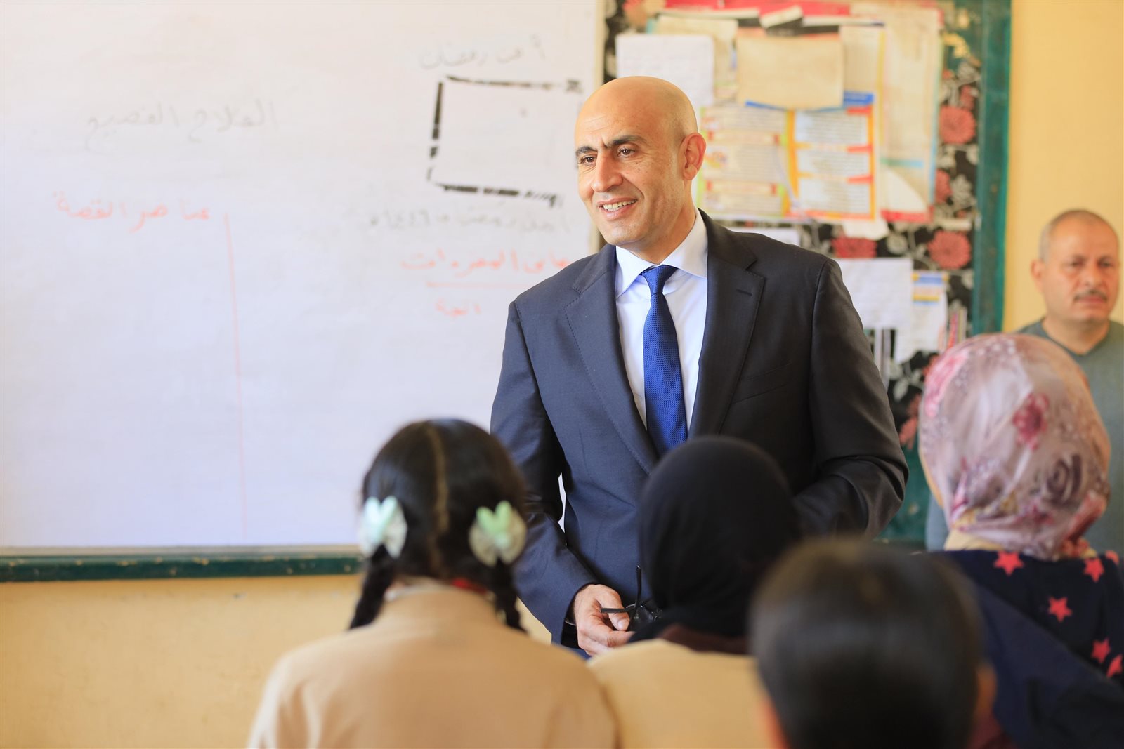 وزير التربية والتعليم يتابع سير الدراسة بمدارس الفيوم