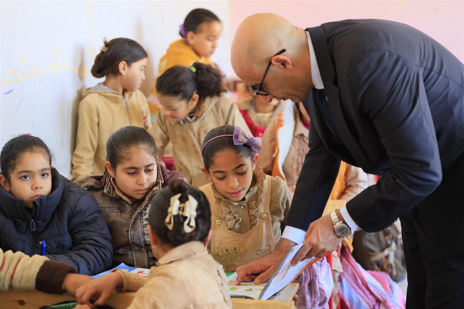 وزير التربية والتعليم يتابع سير الدراسة بمدارس الفيوم