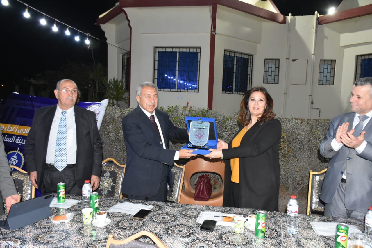 رئيس جامعة السادات تشارك أسرة الجامعة الإفطار الرمضاني الجماعي