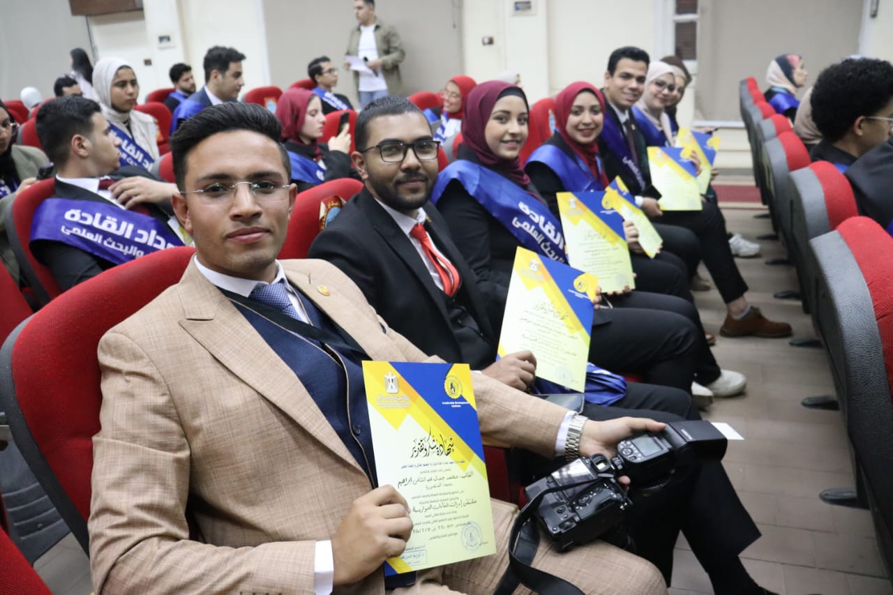 معهد إعداد القادة يواصل ملتقى إدراك بحوارات ملهمة وجولات تثقيفية