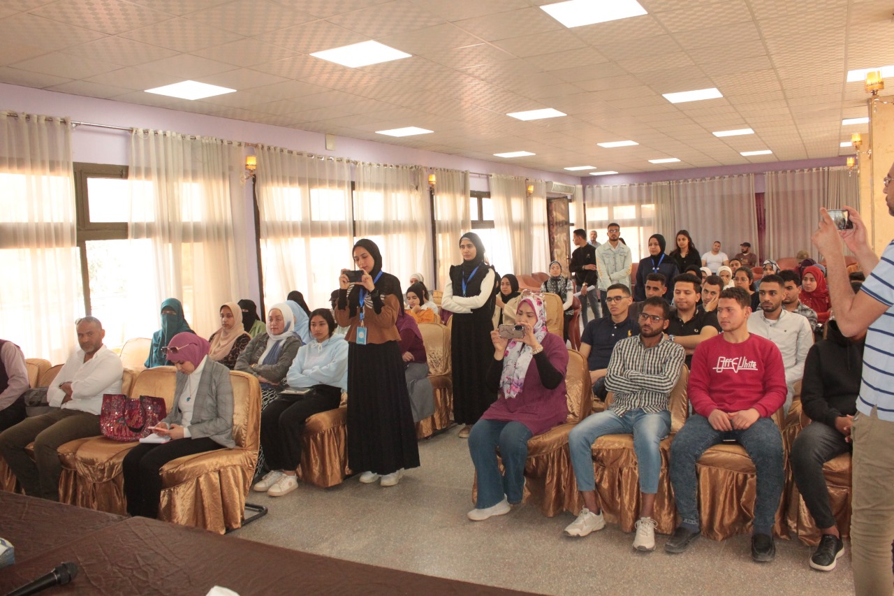 جامعة أسيوط تؤهل طلابها لسوق العمل ببرنامج تدريبي متميز