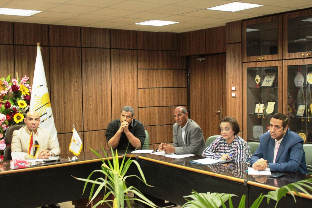 جامعة أسيوط تعزز مكافحة الآفات بآليات حديثة