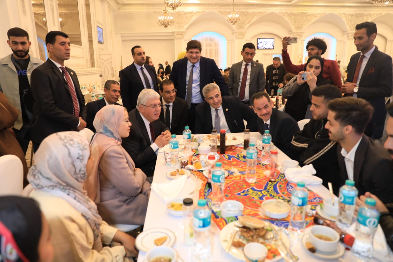 حفل الإفطار السنوي للطلاب الوافدين بحضور وزير التعليم العالي