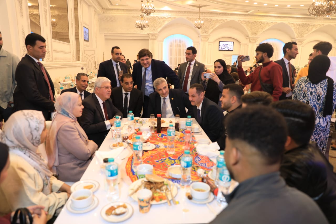 حفل الإفطار السنوي للطلاب الوافدين بحضور وزير التعليم العالي