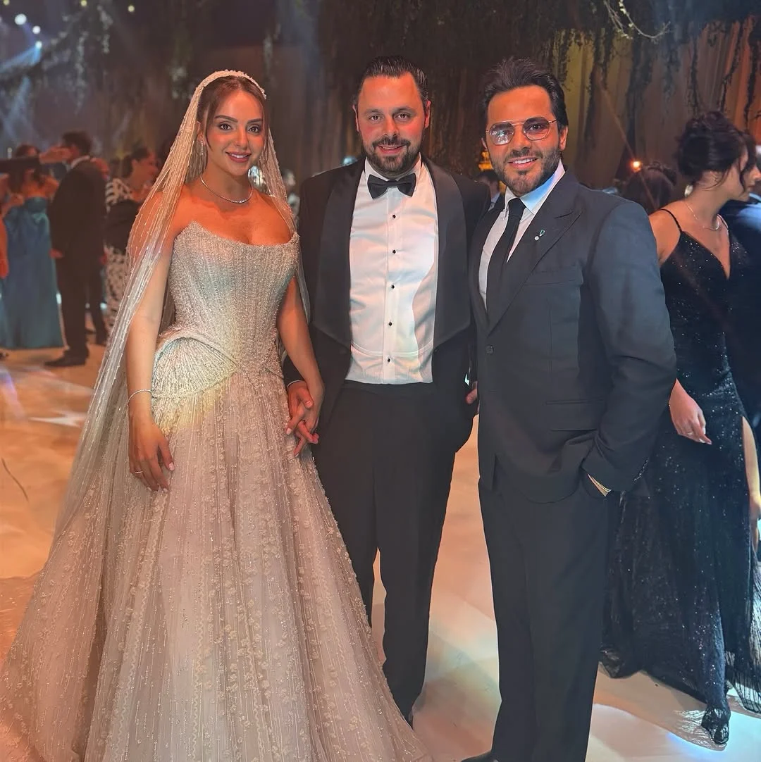 احتفالية مبهجة بين الأقارب والفنانين