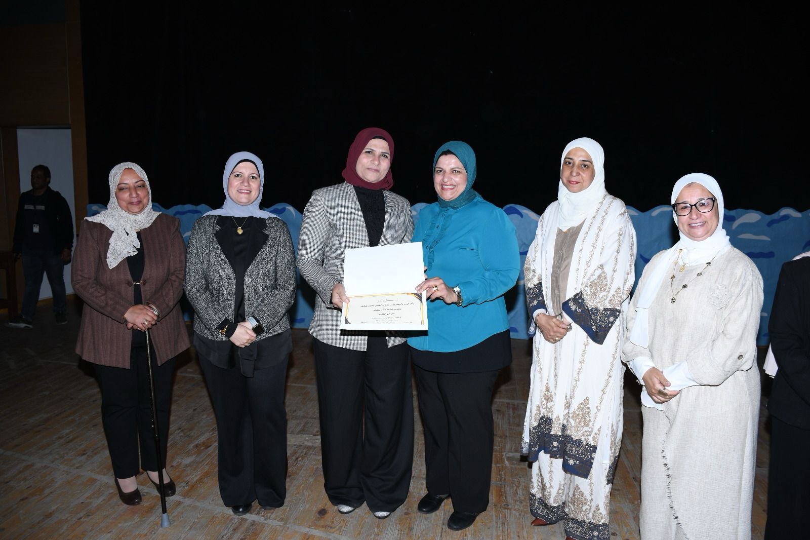 مؤتمر الهوية والتماسك المجتمعي بكلية البنات