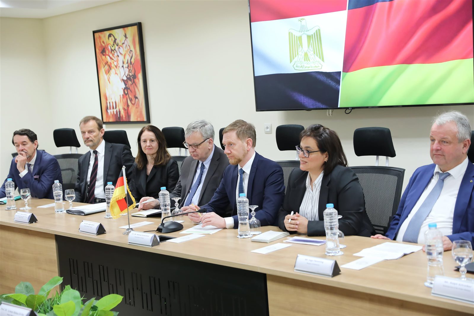 تعاون بين وزير التعليم ورئيس وزراء ولاية ساكسونيا الألمانية