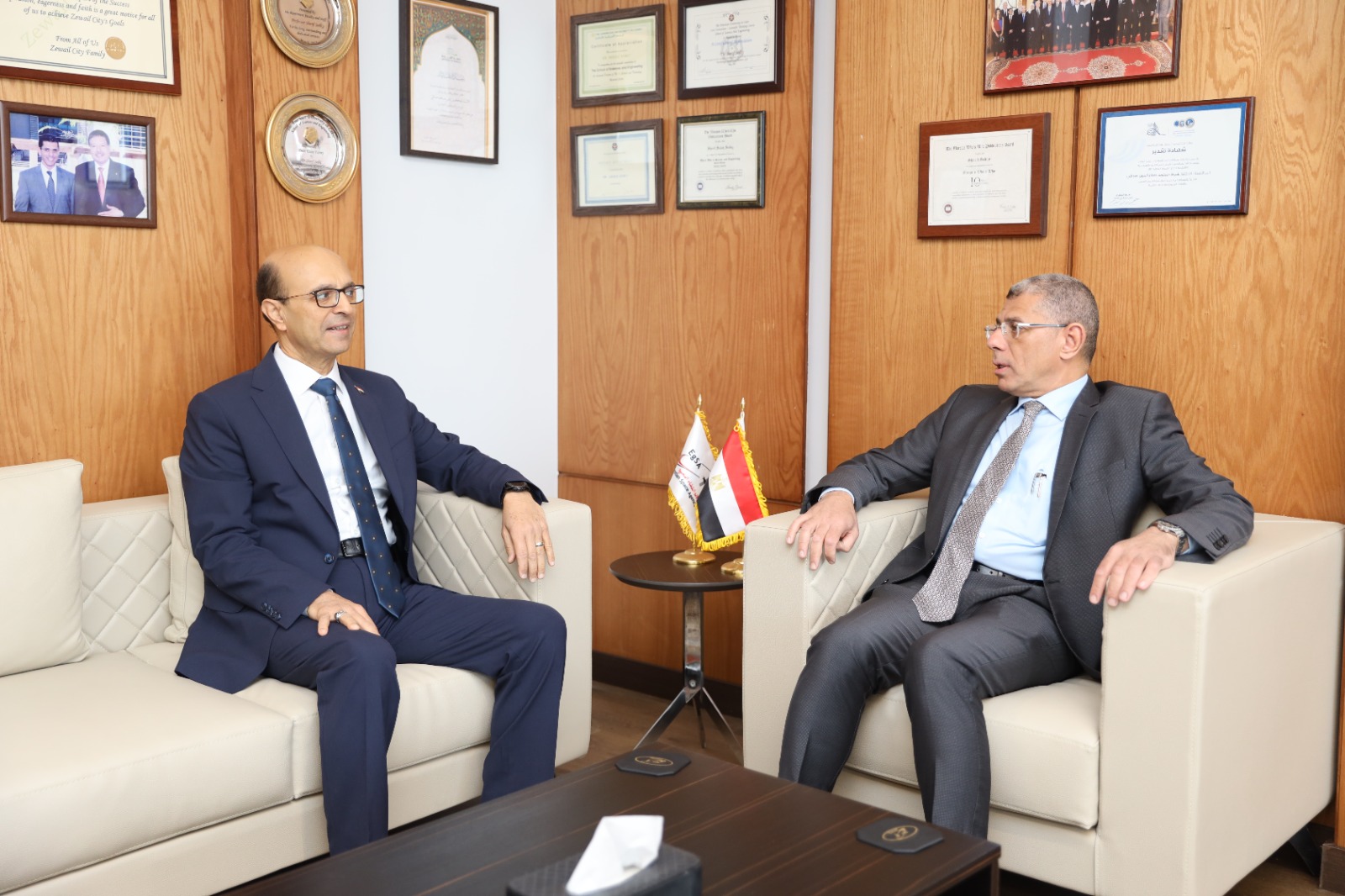 جامعة أسيوط توقع 3 اتفاقيات مع وكالة الفضاء المصرية