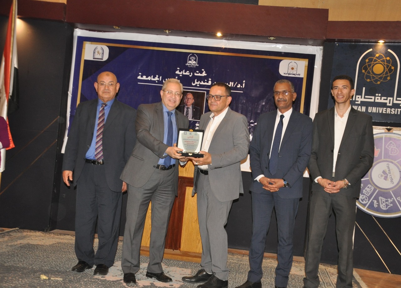 حفل ختام ماراثون عباقرة جامعة حلوان