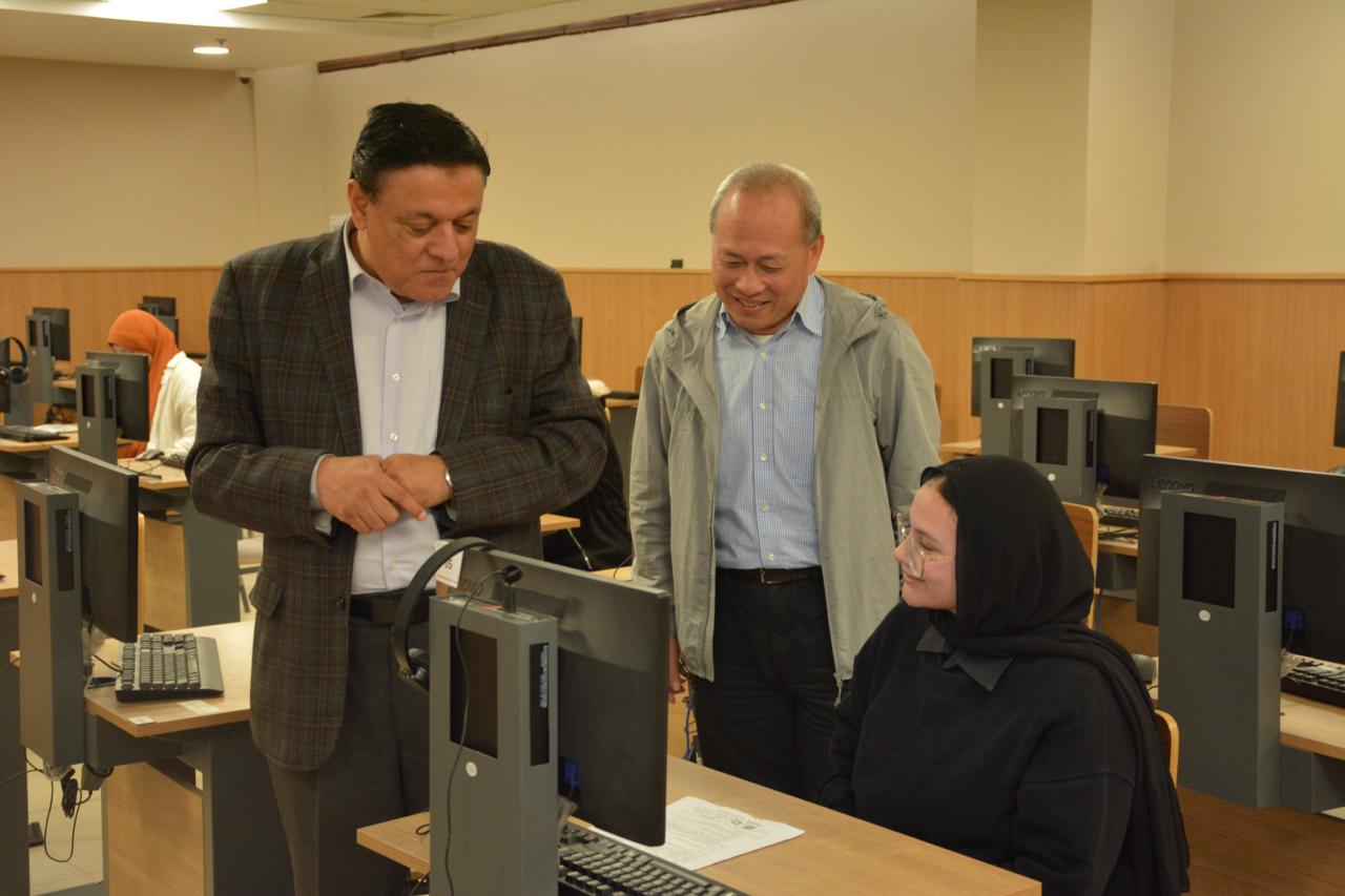 بدء اختبارات اللغة الصينية في معهد كونفوشيوس بجامعة عين شمس