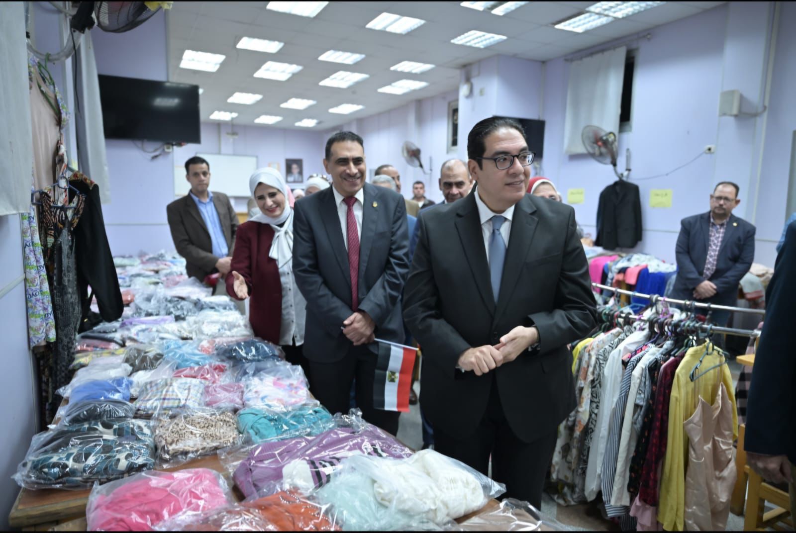 جامعة القاهرة تُنظم معرض العطاء المستدام لدعم الطلاب