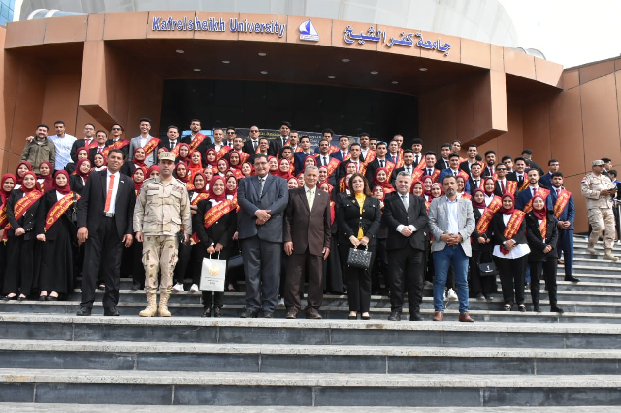 رئيس جامعة السادات تشهد ندوة تثقيفية رائدة تجمع 12 جامعة 