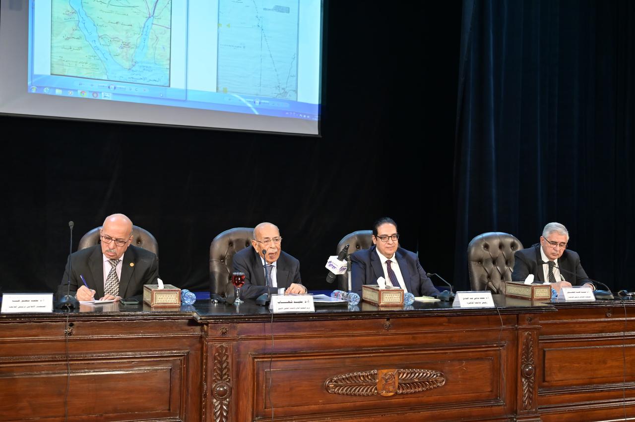 جامعة القاهرة تستضيف الدكتور مفيد شهاب في محاضرة عن ملحمة استرداد طابا