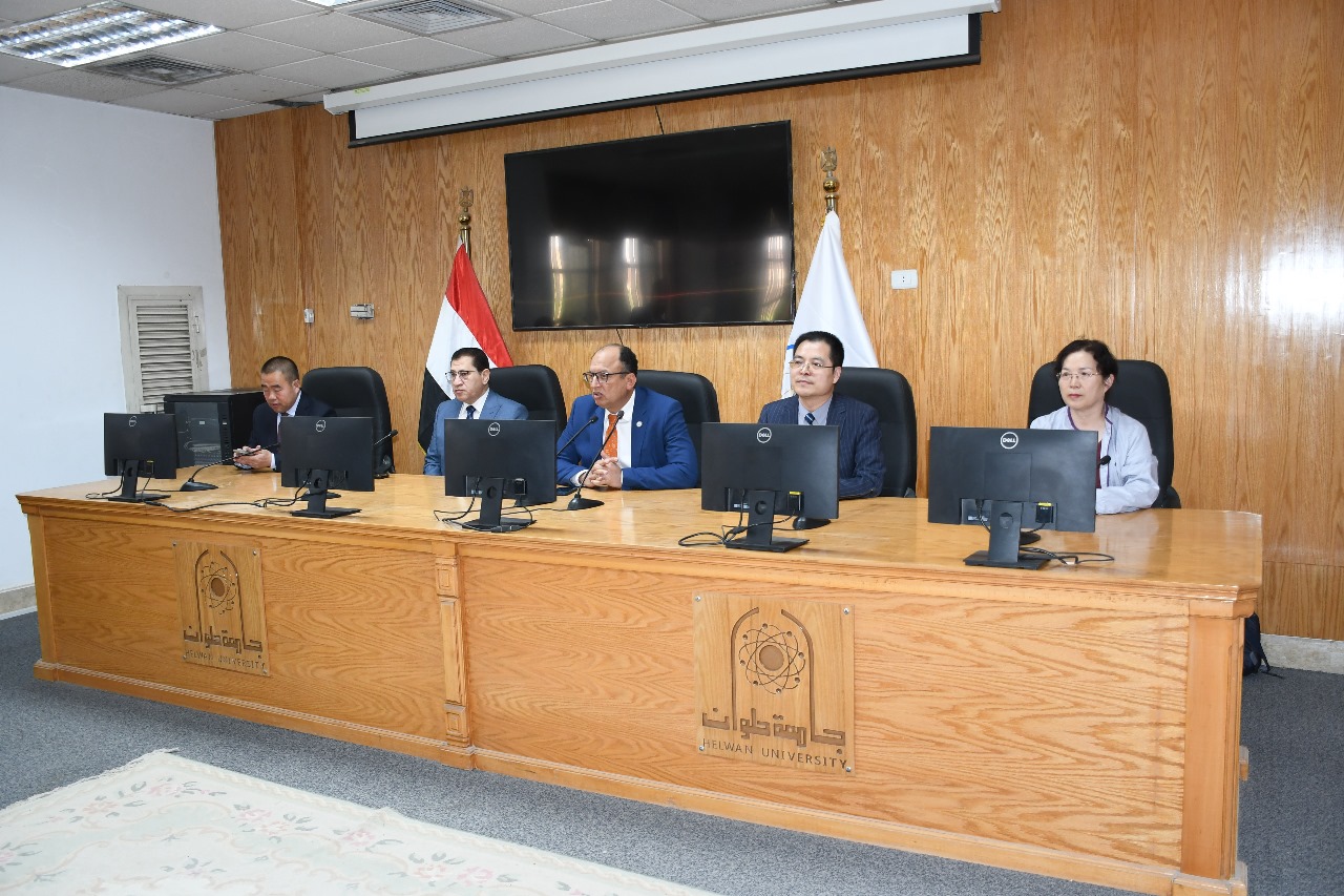 تعاون علمي بين جامعة حلوان وجامعة Shaanxi الصينية في الطب التقليدي