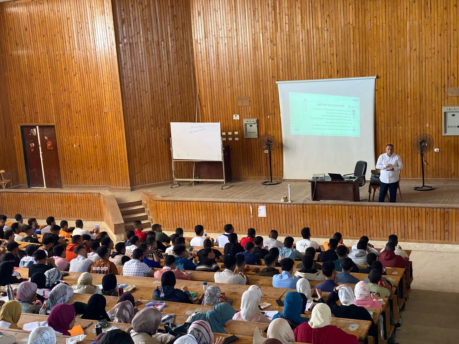جامعة سوهاج تستكمل ورش مودة لتعزيز الأسرة المصرية