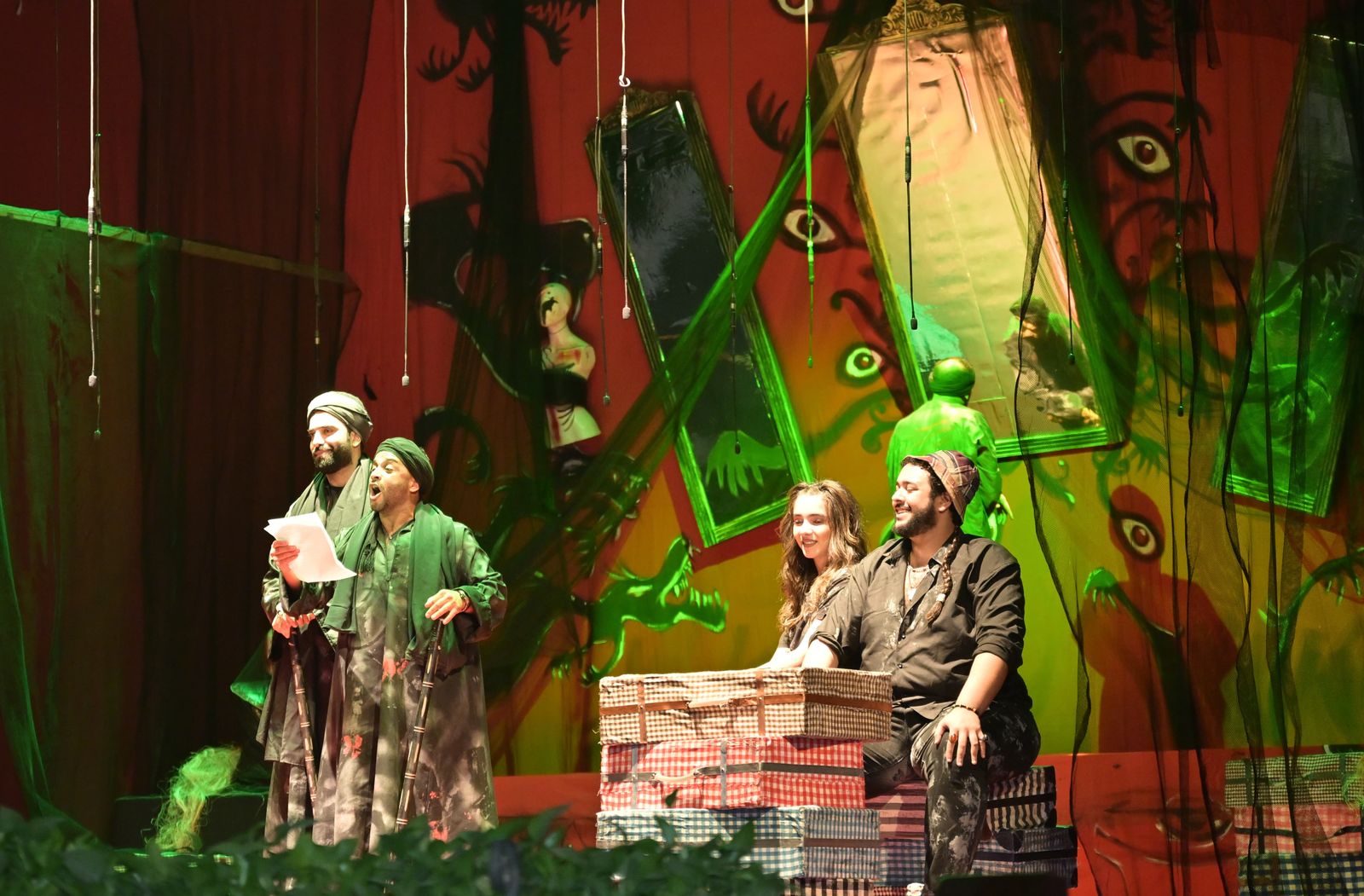 حاجة تخوّف تبهر الحضور في جامعة القاهرة بمشاركة نحو 1500 طالب وطالبة