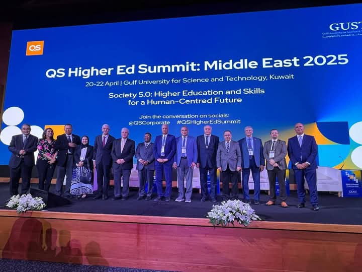جامعة كفر الشيخ تتألق في قمة كيو إس 2025 بالكويت