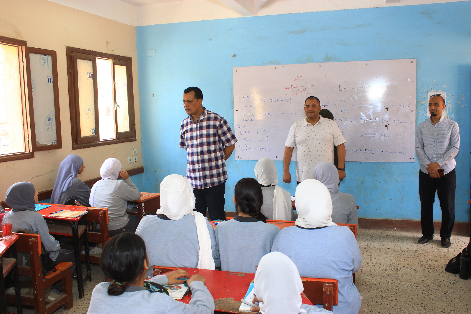 جولات ميدانية لمدير تعليم سوهاج لضمان انضباط التعليم وشفافية الامتحانات