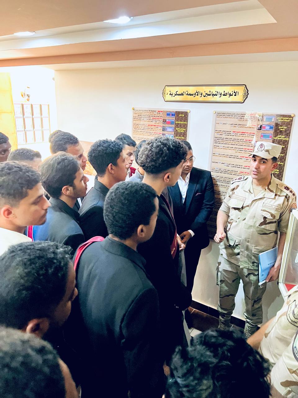 طلاب جامعة الأقصر في زيارة ميدانية مبهرة للفرقة 15 دفاع جوي