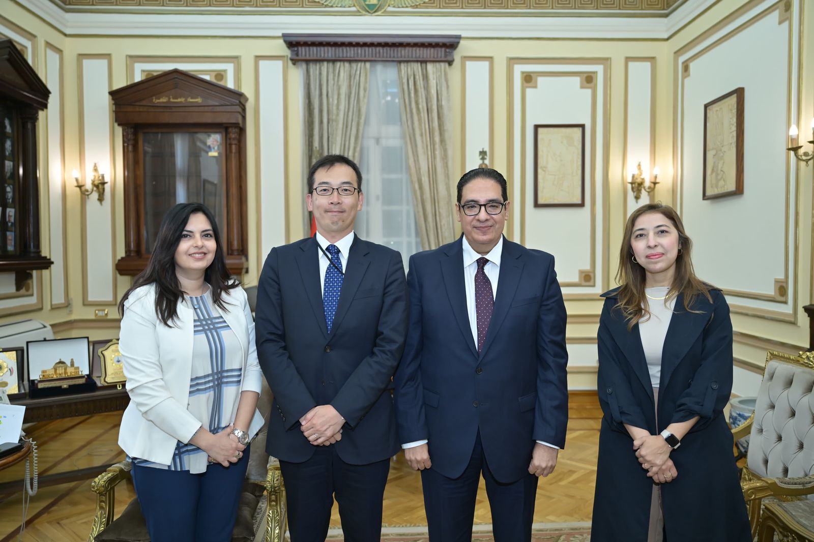 رئيس جامعة القاهرة يستقبل الممثل الجديد لهيئة التعاون الدولي اليابانية 