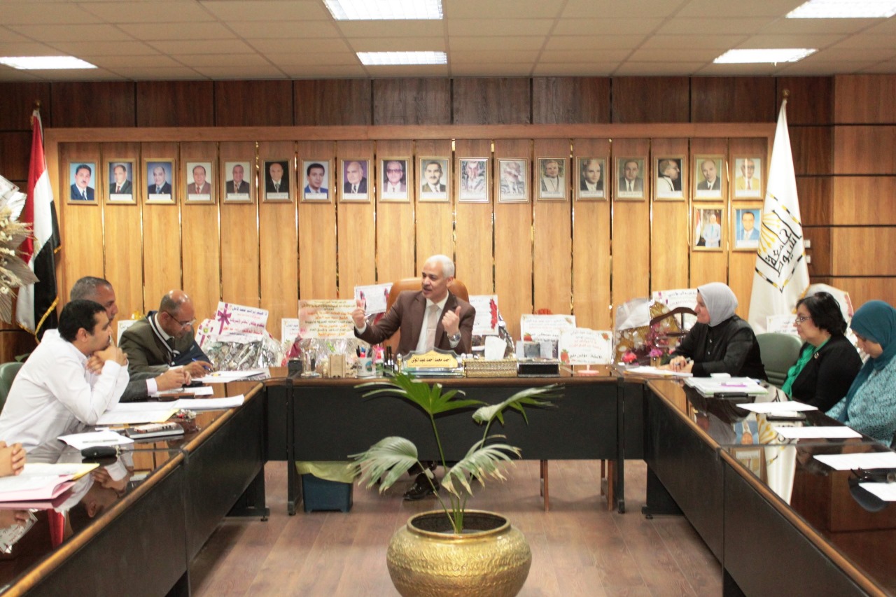 وحدة المشروعات الابتكارية بجامعة أسيوط تدعم المشروعات الطلابية 