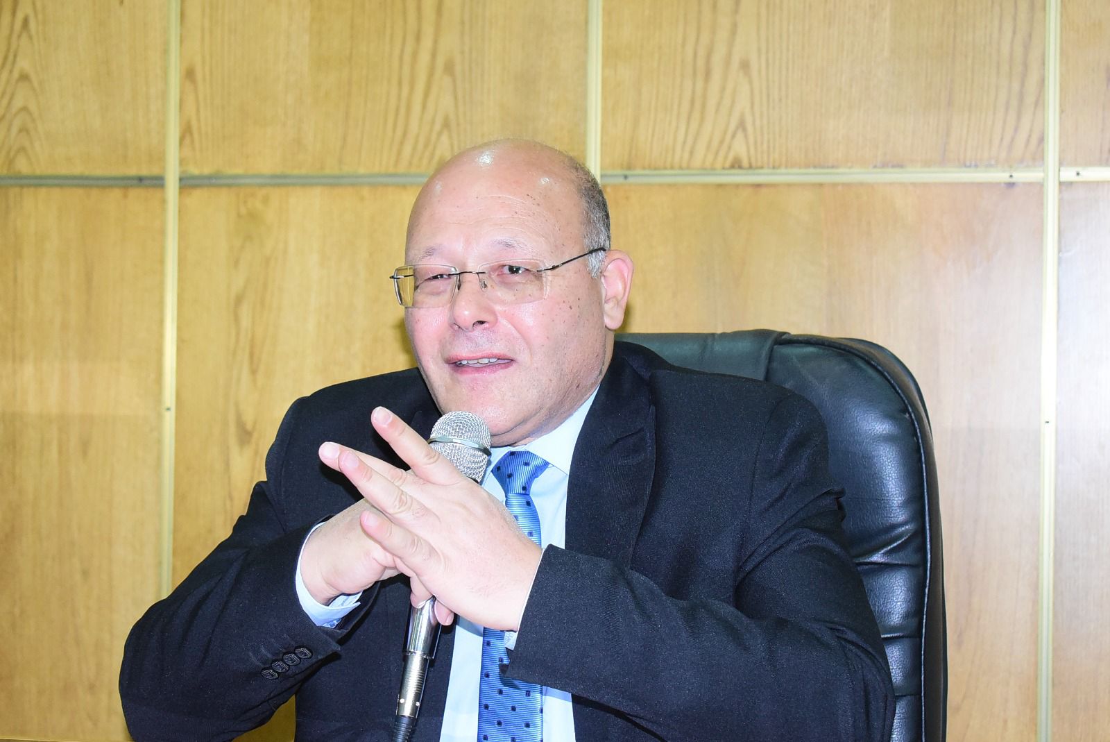 الدكتور حسان النعماني رئيس جامعة سوهاج