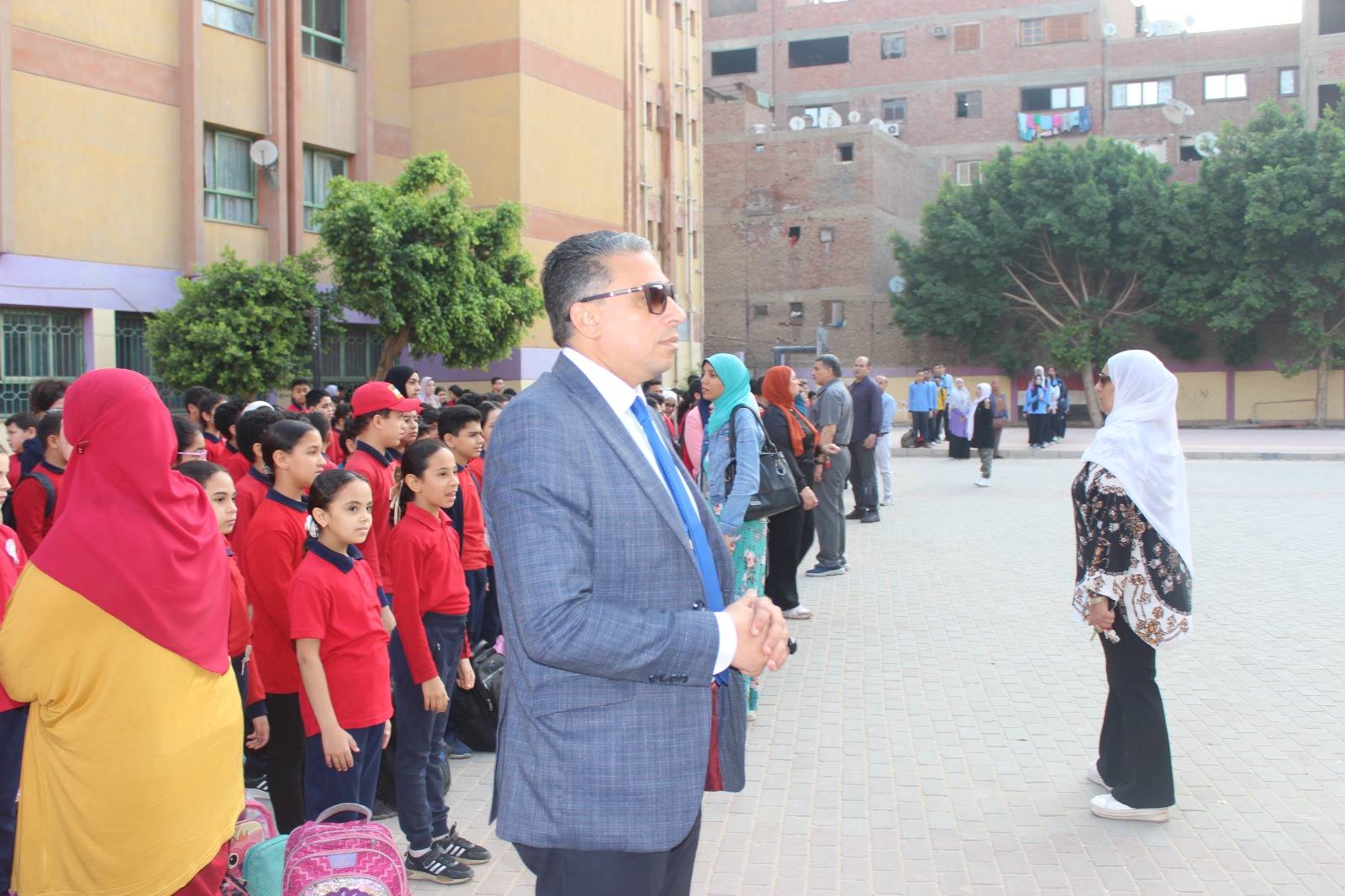 مدير تعليم الجيزة يقوم بجولة ميدانية للمدارس 