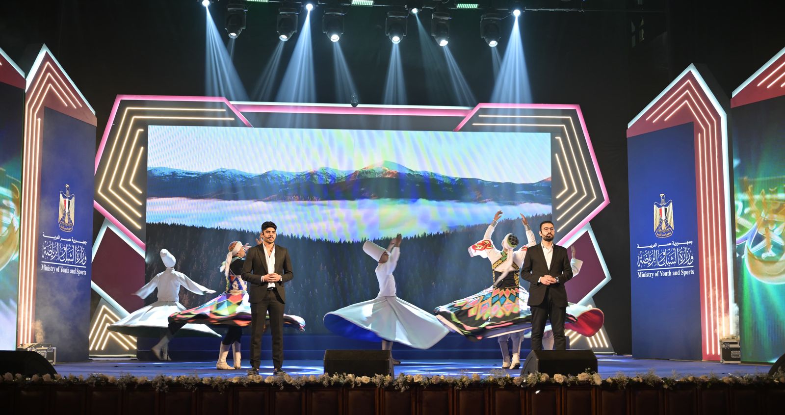 جامعة القاهرة تتصدر «إبداع 13» بـ12 جائزة وتكريمات بارزة