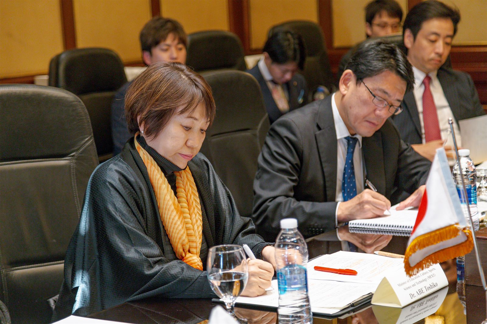 رئيس الجامعة المصرية اليابانية يبحث مع وزيرة التعليم اليابانية سبل دعم التعاون الأكاديمي