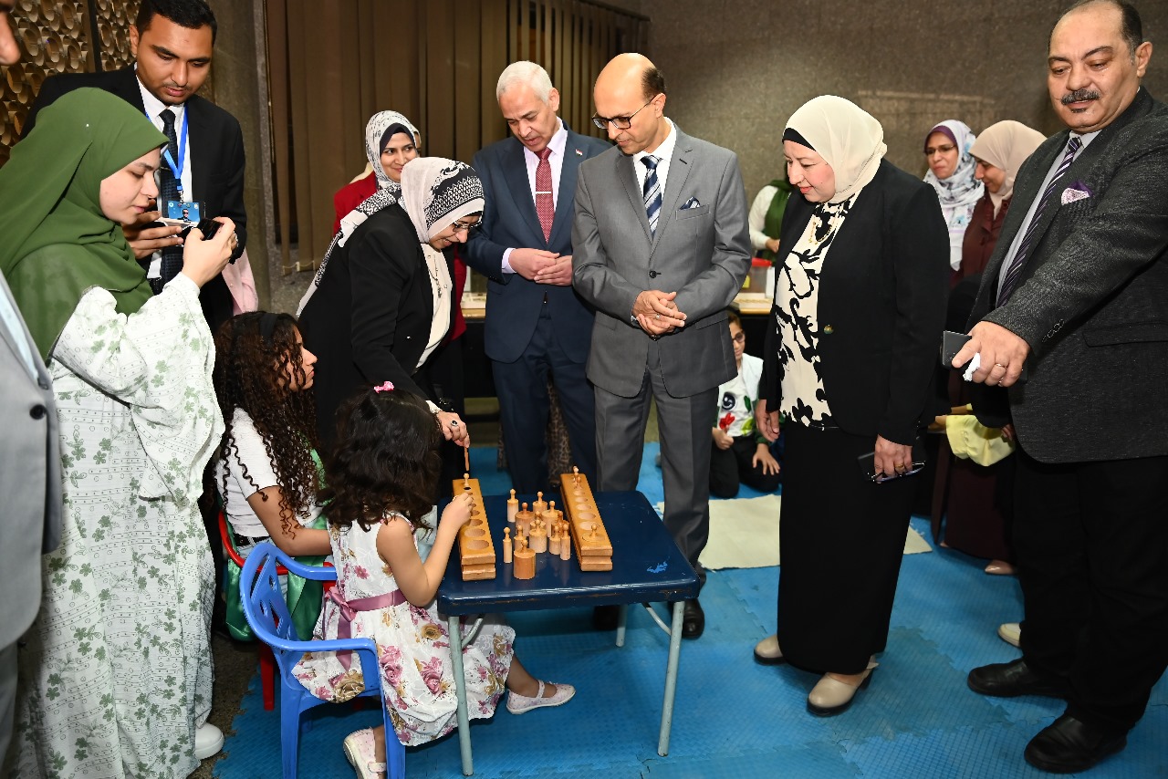 المنشاوي يفتتح الملتقى الثاني لتأهيل معلمي الأطفال ذوي الاحتياجات الخاصة ومنهج منتسوري