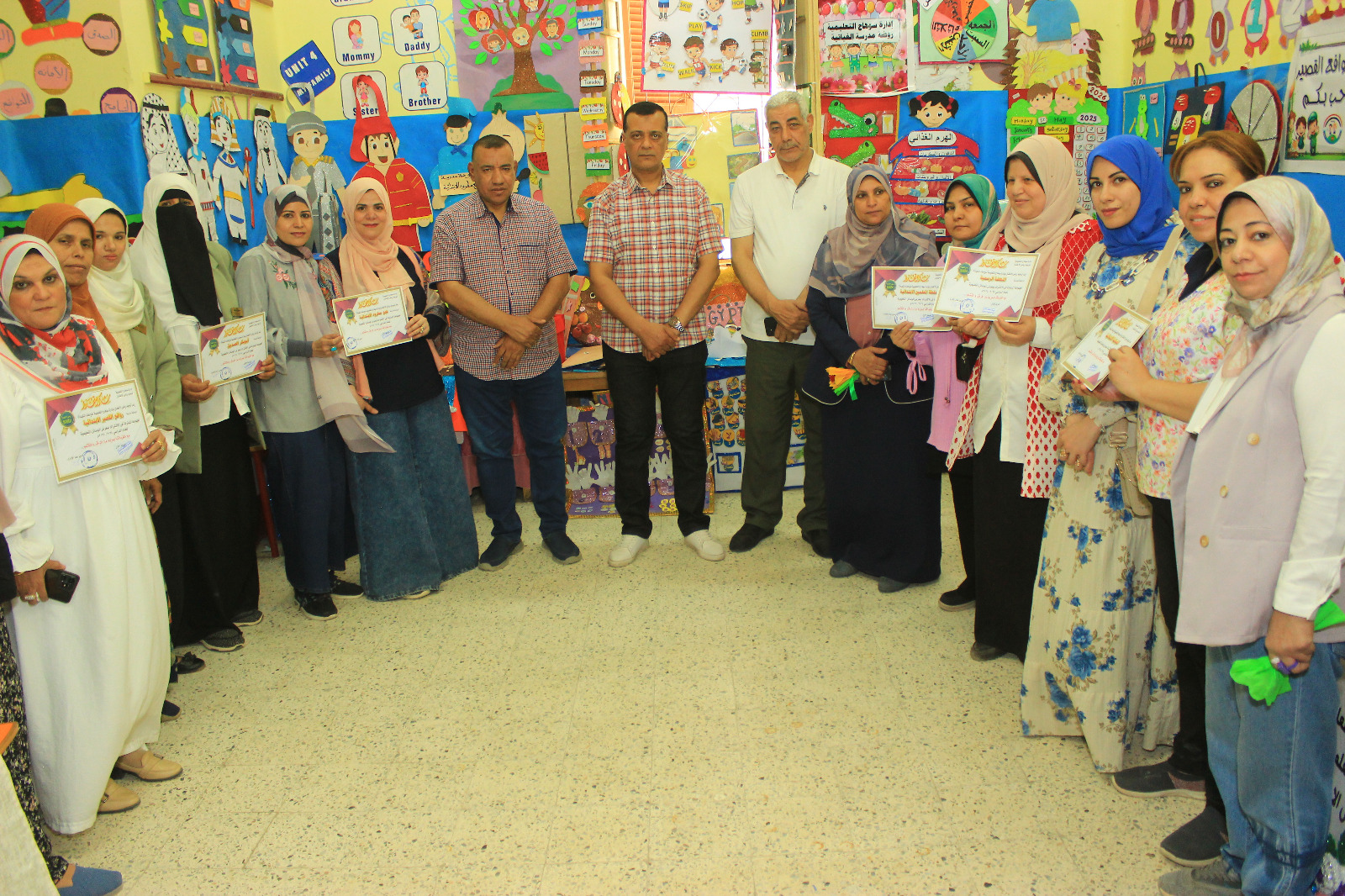 تعليم سوهاج يضيء مستقبل الطفولة ويفتتح معرض لأنشطة رياض الاطفال