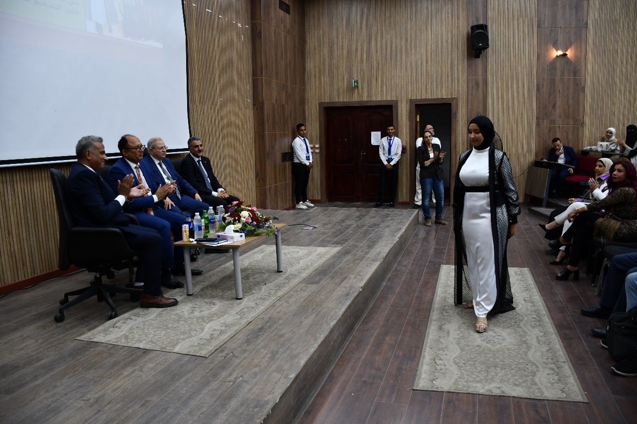 طلاب جامعة حلوان التكنولوجية الدولية يبدعون في صناعة المستقبل