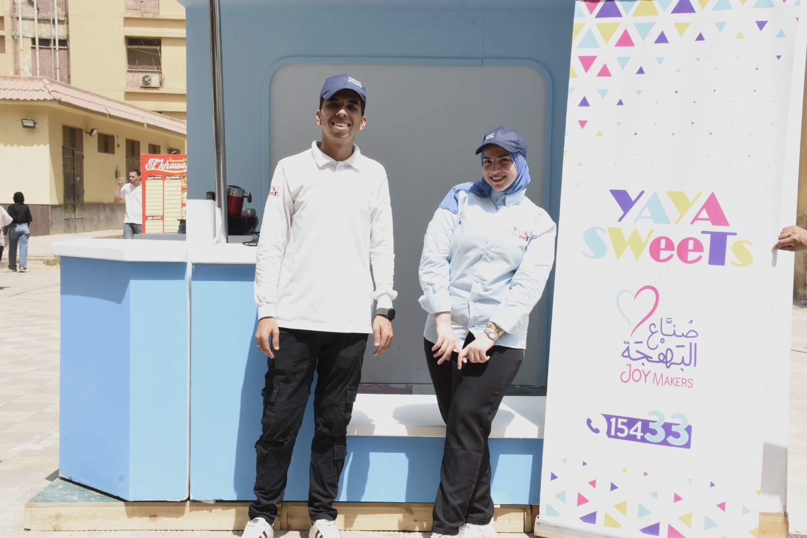 طلاب جامعة عين شمس يتوافدون على معرض صنع في مصر لدعم المنتج المحلي