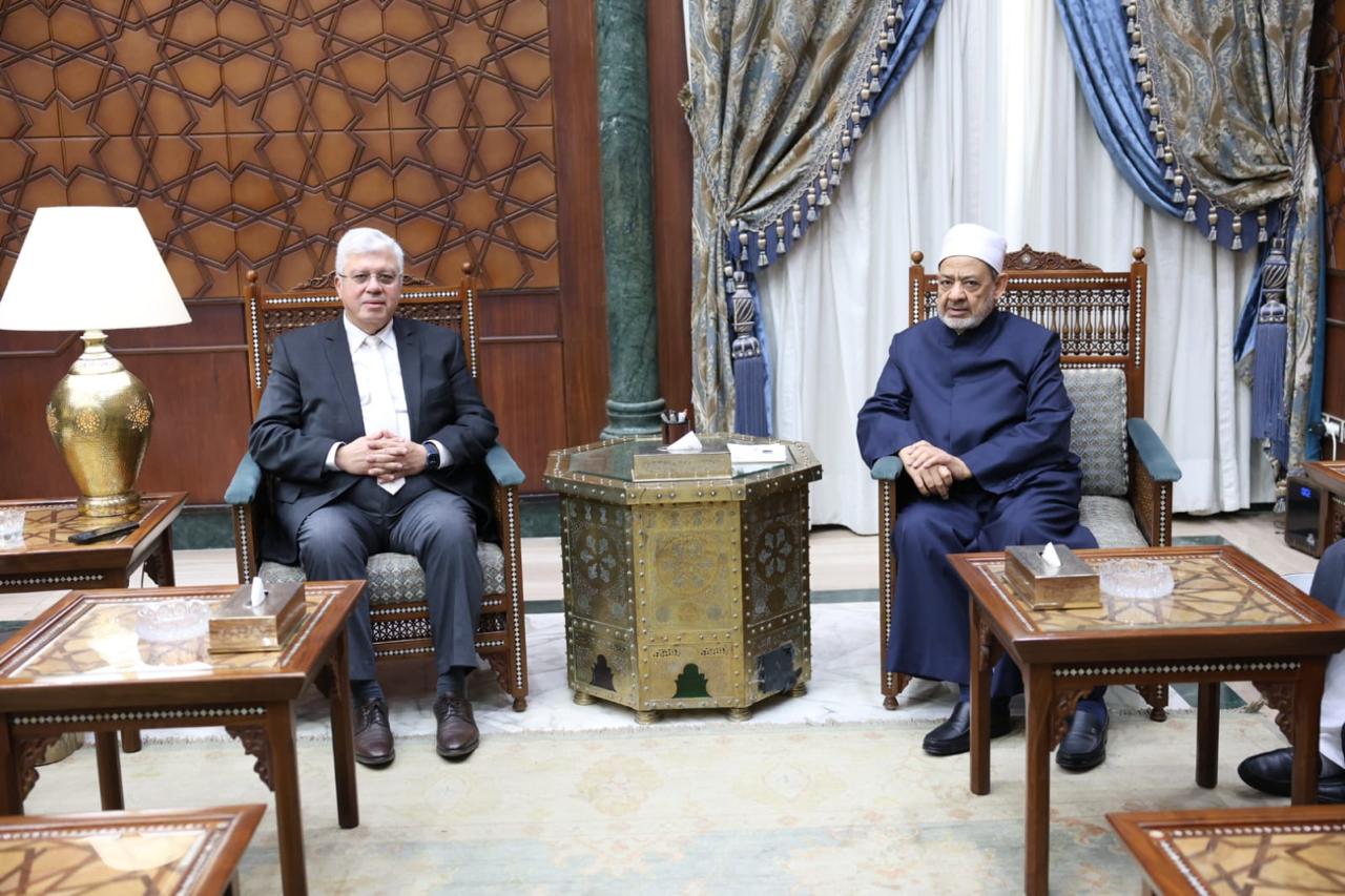 توقيع بروتوكول تعاون بين جامعتي الأزهر وعين شمس لدعم أهداف التنمية المستدامة