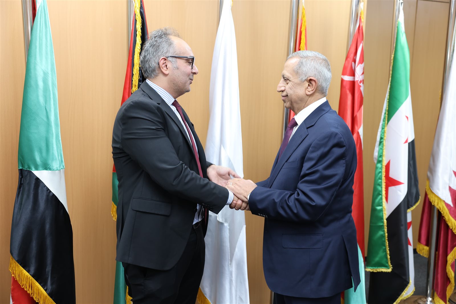 الأكاديمية العربية للعلوم والتكنولوجيا تطلق موجز STEM التفاعلي مع تيك توك