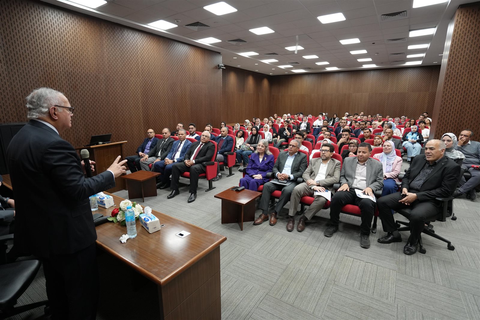 طلاب الجامعة المصرية اليابانية يتألقون في محاكاة أممية بحضور السفير محمد العرابي