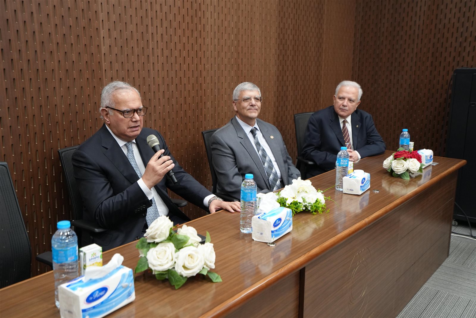 طلاب الجامعة المصرية اليابانية يتألقون في محاكاة أممية بحضور السفير محمد العرابي