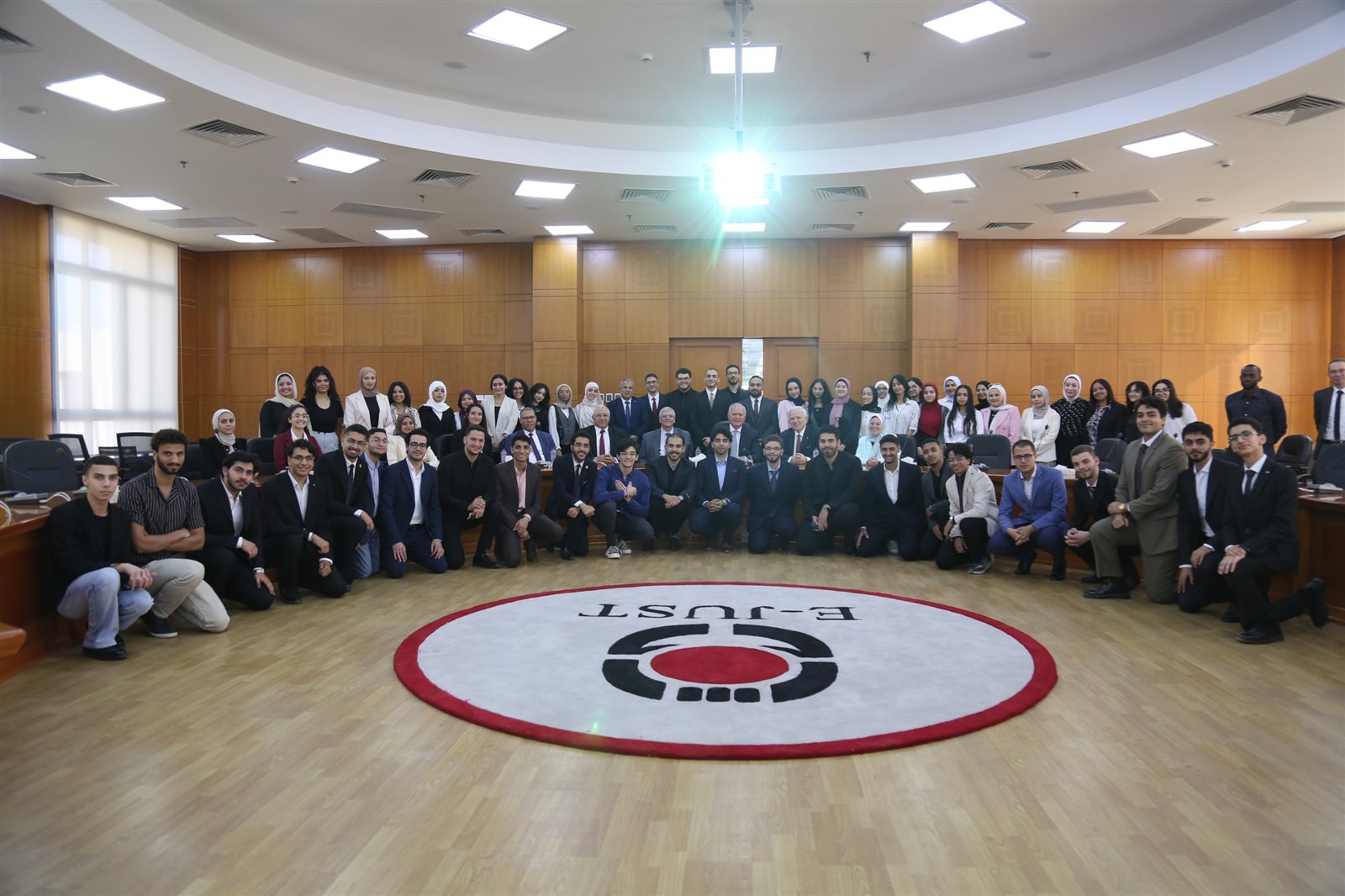 طلاب الجامعة المصرية اليابانية يتألقون في محاكاة أممية بحضور السفير محمد العرابي