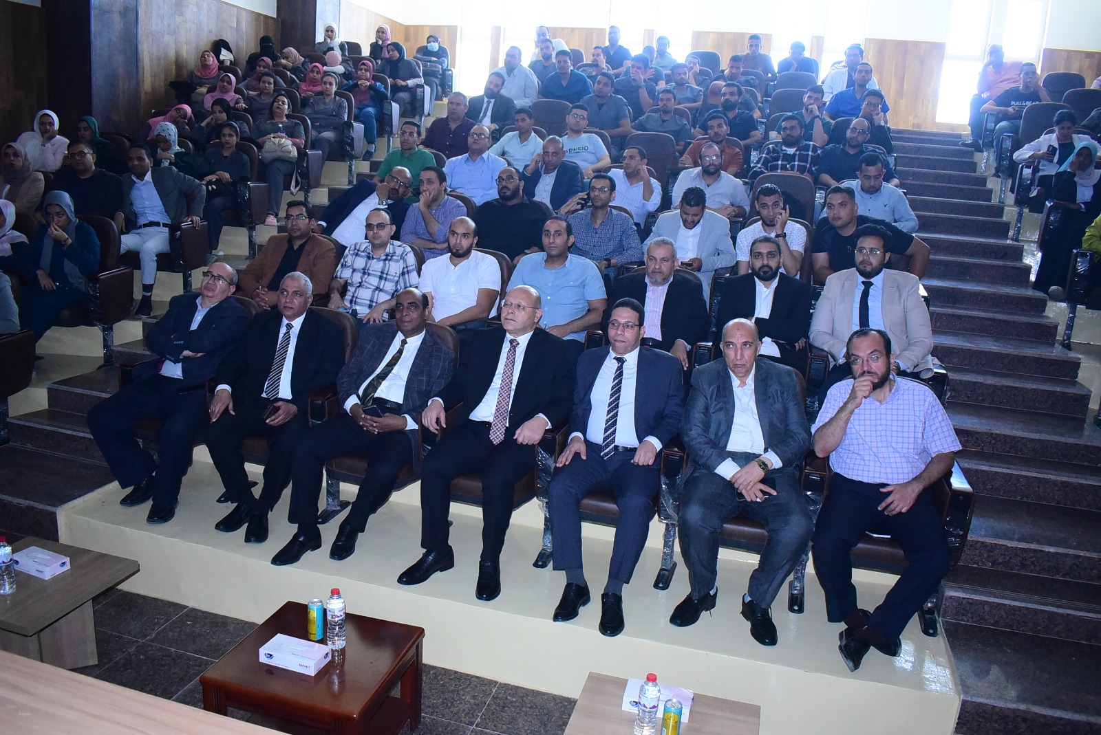 جامعة سوهاج تطلق مؤتمرًا طبيًا رائدًا لعلاج أمراض المخ بالقسطرة