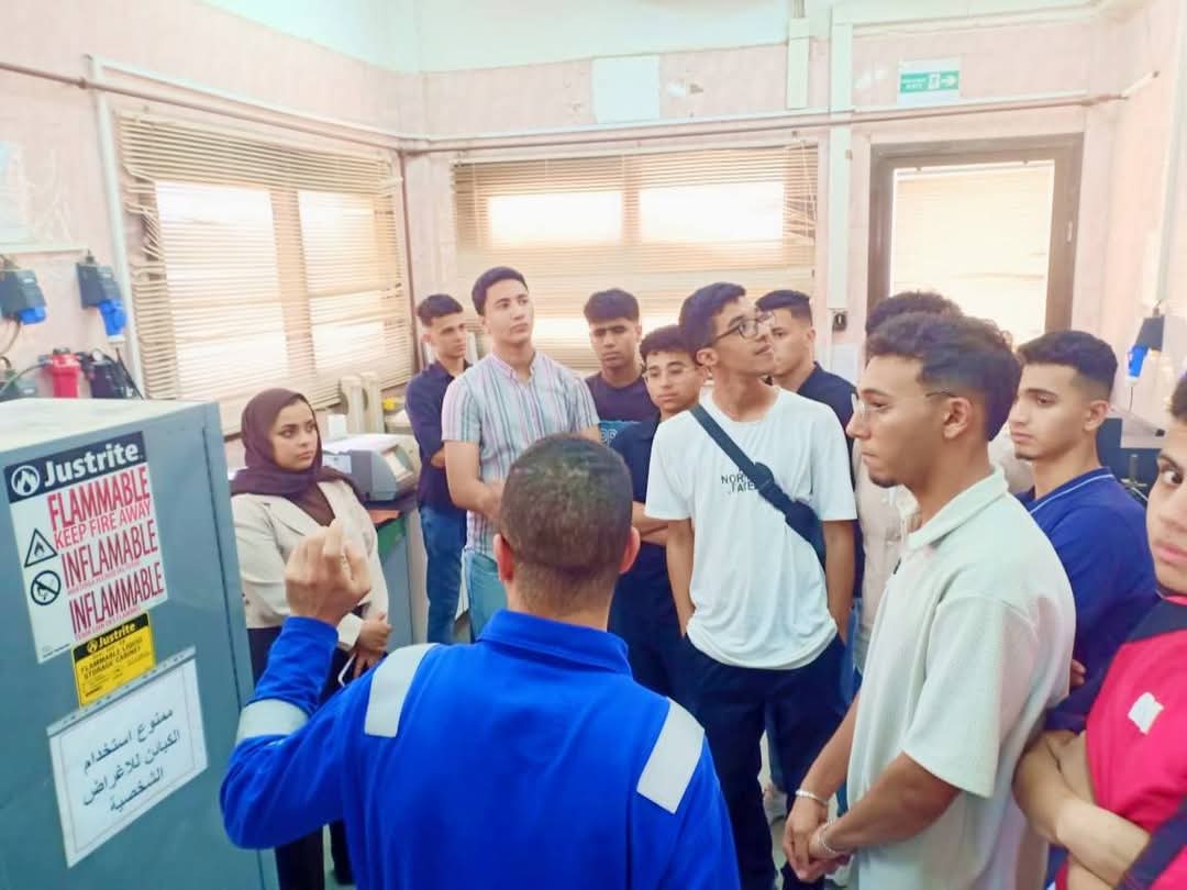 طلاب بترول جامعة حلوان يزورون حقول خالدة ويخوضون تجربة ميدانية استثنائية